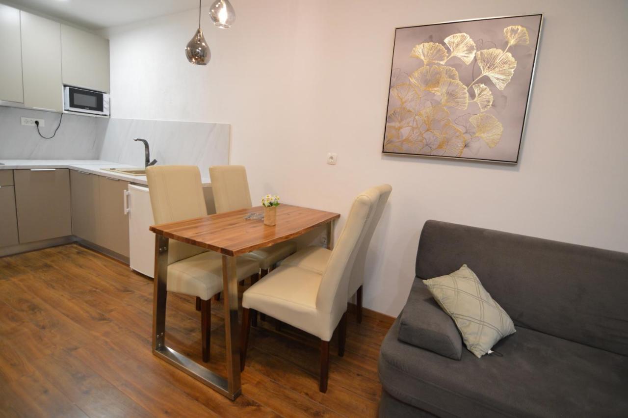 Apartments By The Sea Starigrad, Paklenica - 16421 Екстер'єр фото