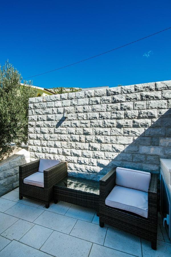 Apartments By The Sea Starigrad, Paklenica - 16421 Екстер'єр фото