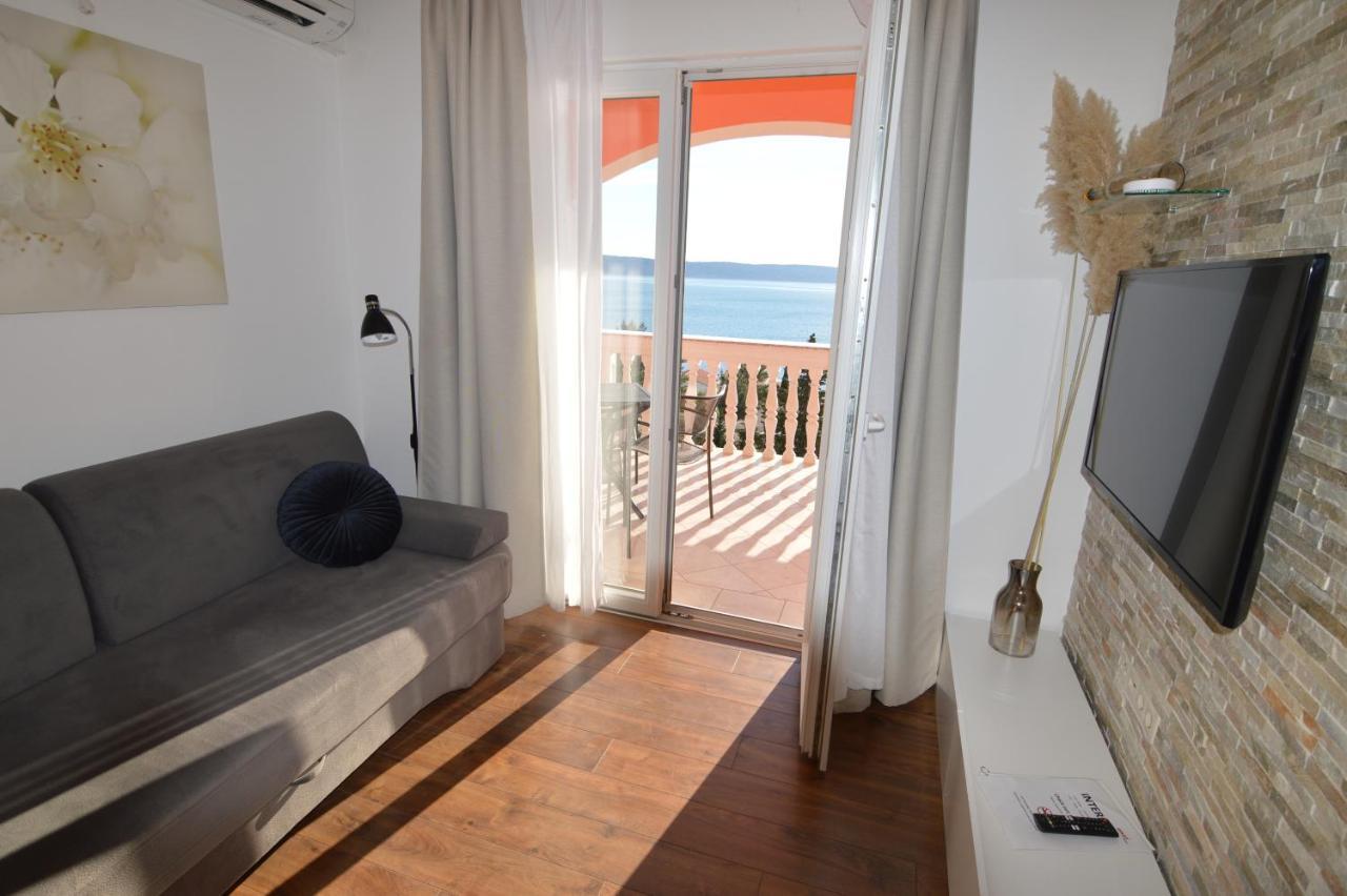 Apartments By The Sea Starigrad, Paklenica - 16421 Екстер'єр фото